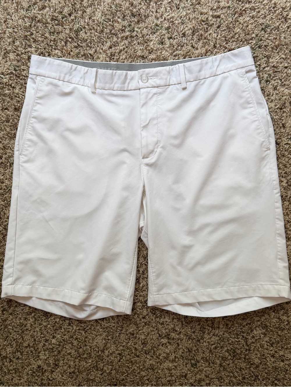 White *NIKE Golf swoosh dri-fit* standard fit men’s casual golf ⛳️ shorts - 36